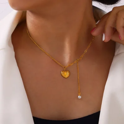 Titanium Steel Imitation Pearl Heart Pendant Necklace - Gold