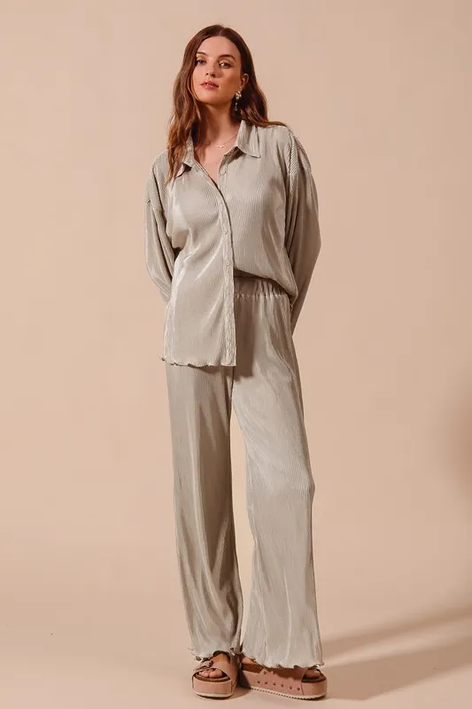 Pleated-Shirt-and-Pants-Set-with-Wavy-Edge-Details-Oatmeal-3